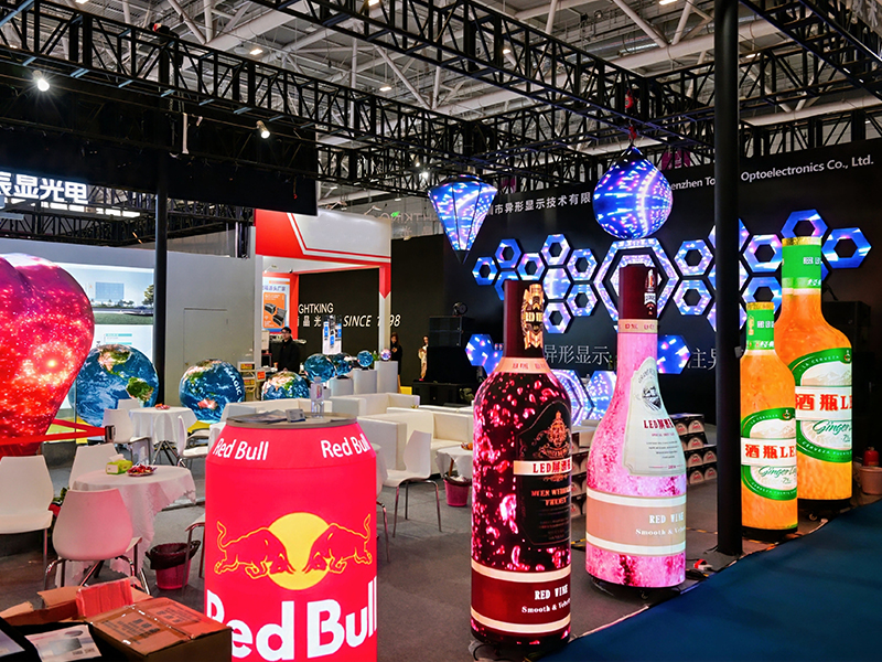 Wine Bottle-Shaped LED Displays for Stro